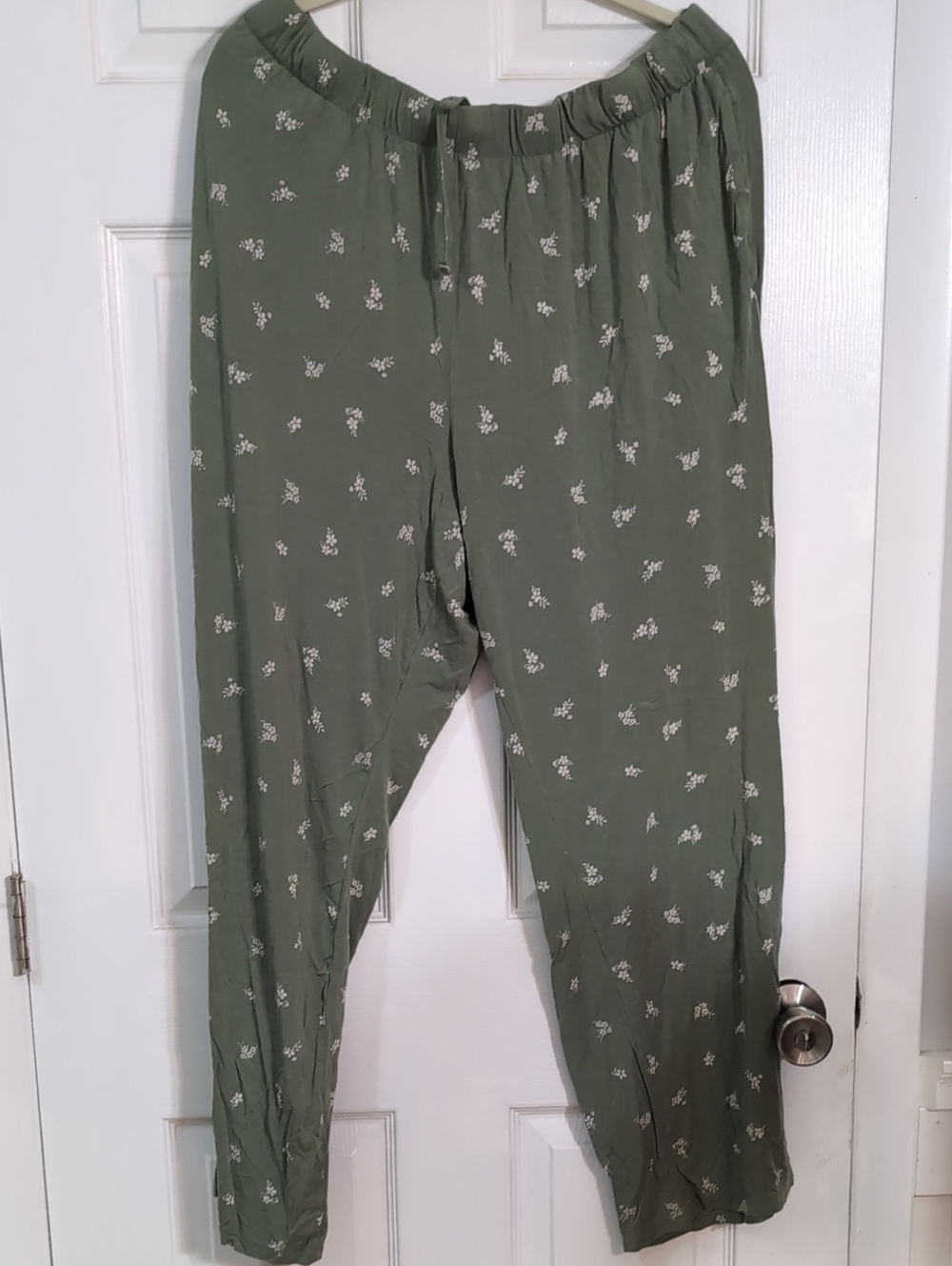 Old Navy Olive Green Floral Pajama Pants
